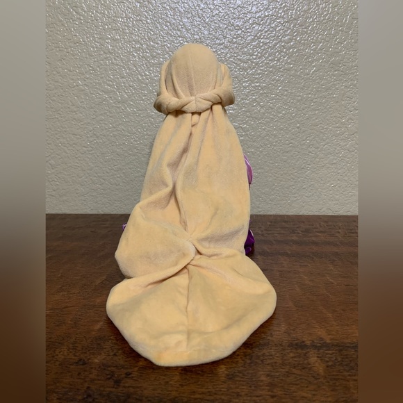 Disney Store Exclusive Disney Princess 👸 Rapunzel Character Plush Doll - Picture 4 of 8